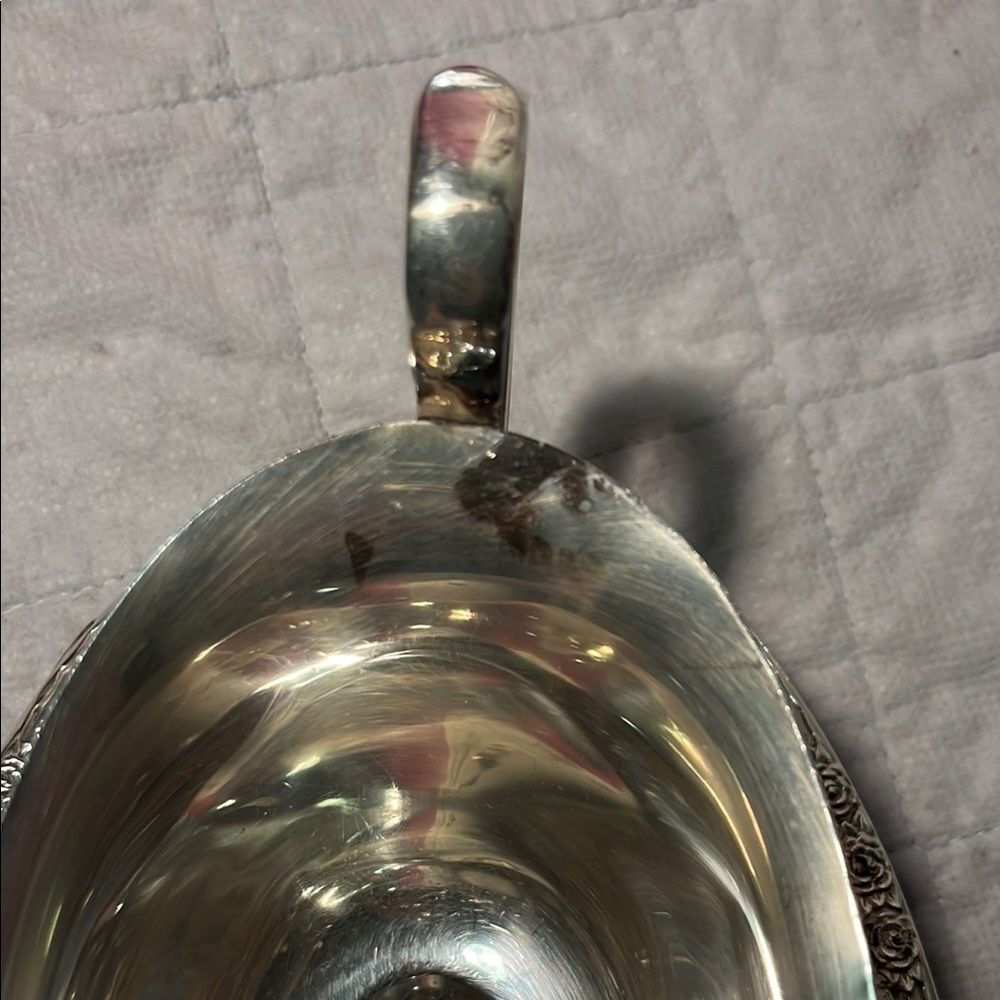 CAMILLE Elegant Silver Teacup and Saucer Set - Picture 7 of 11